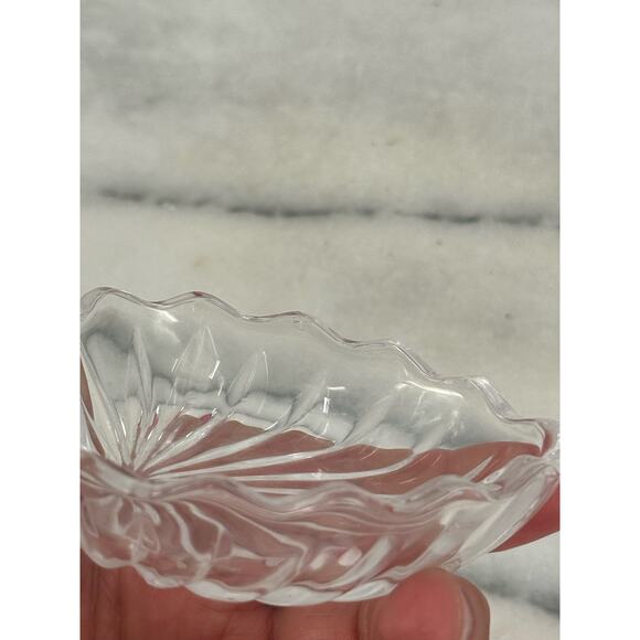 Vintage Crystal glass trinket dish - Picture 4 of 10